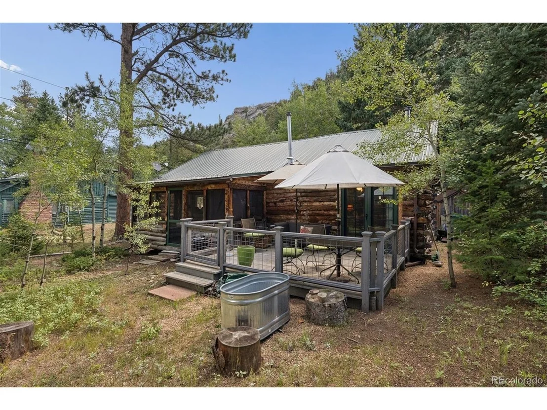 Photo of 3141 Riverside Dr