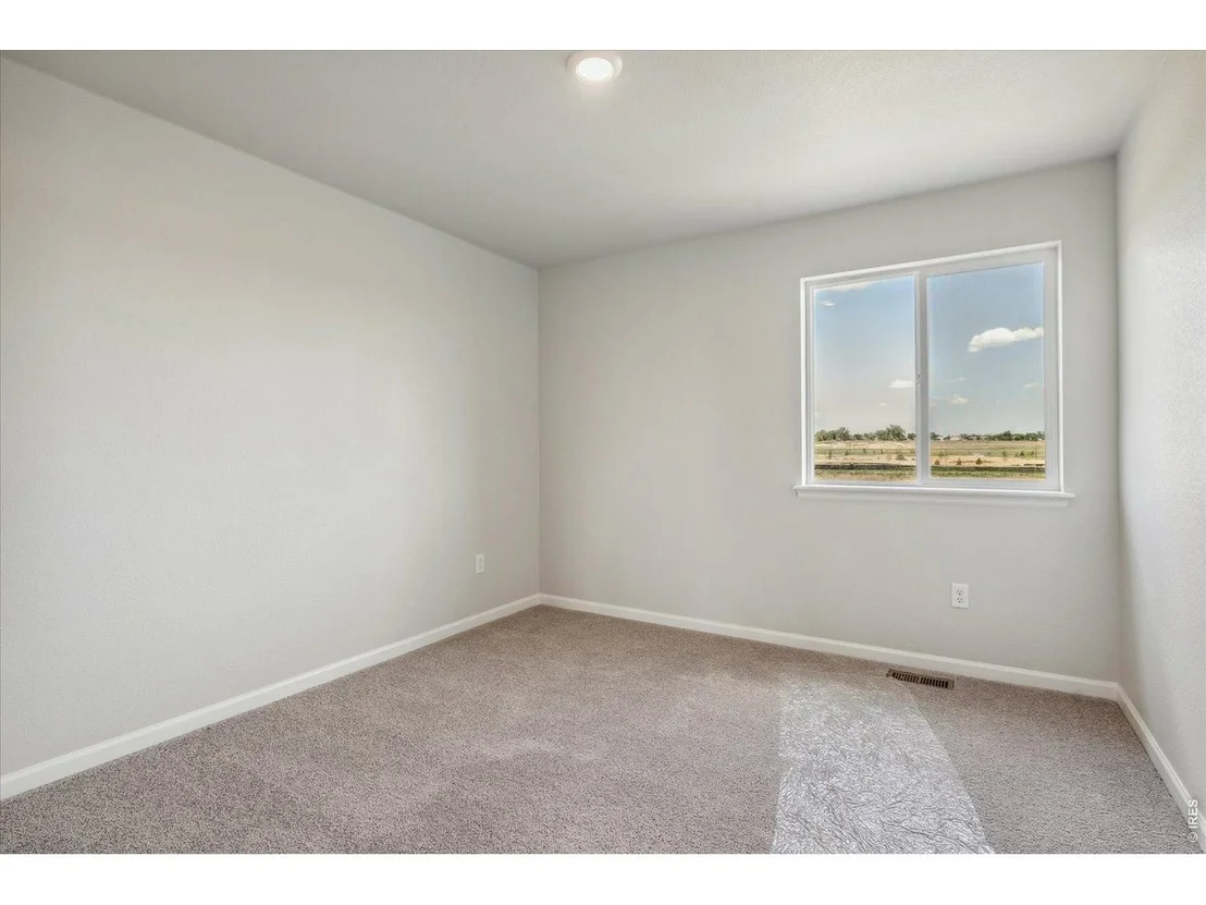 Photo of 822 Kettlepond Way