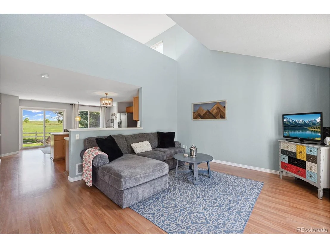 Photo of 7977 Emerson Ave