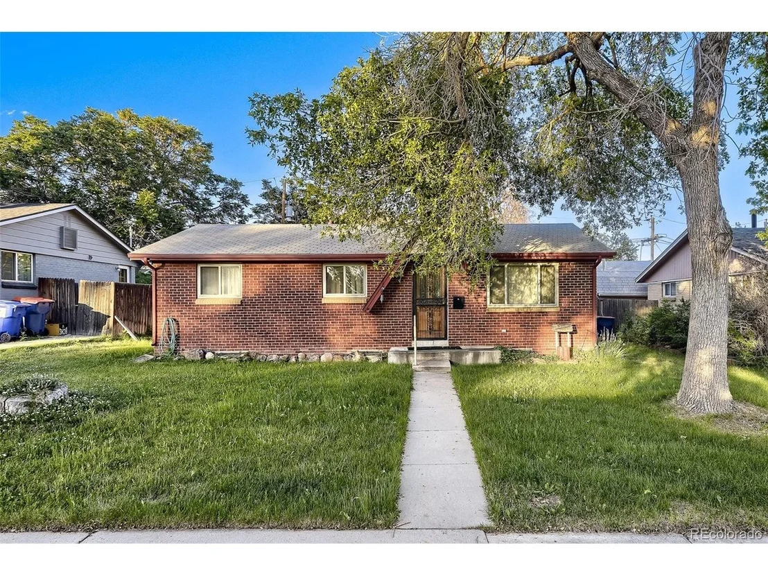 Photo of 7680 James Way