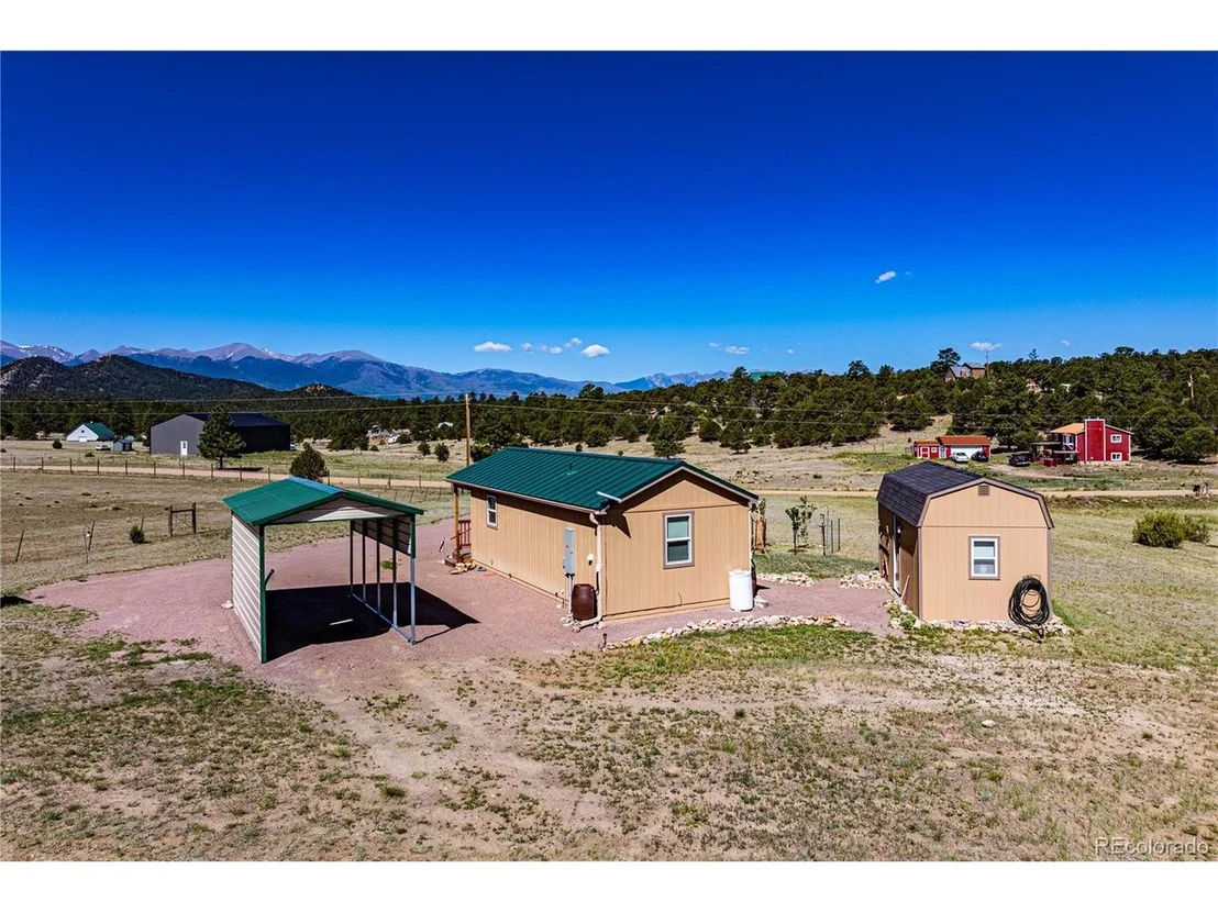 Photo of 612 15th Trl