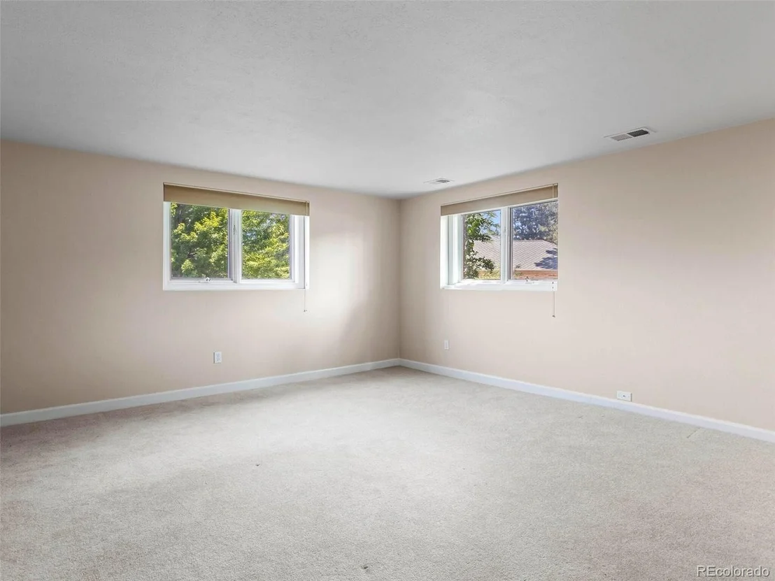 Photo of 721 Front Range Rd