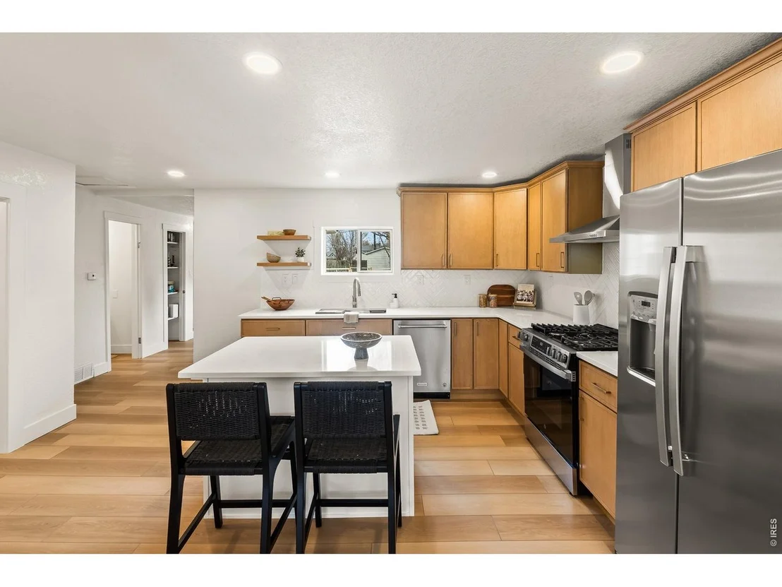 Photo of 104 Oak St