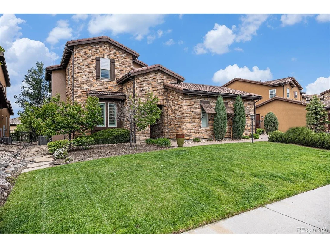 Photo of 9487 Winding Hill Way