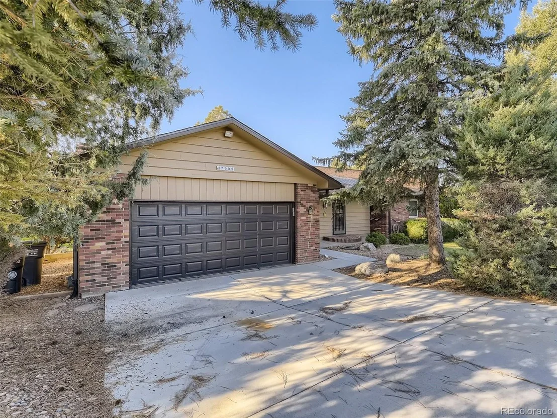 Photo of 7992 E Windcrest Row