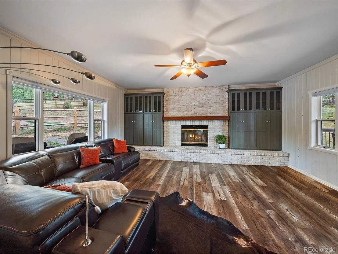 Photo of 2572 Aspen Spring Dr