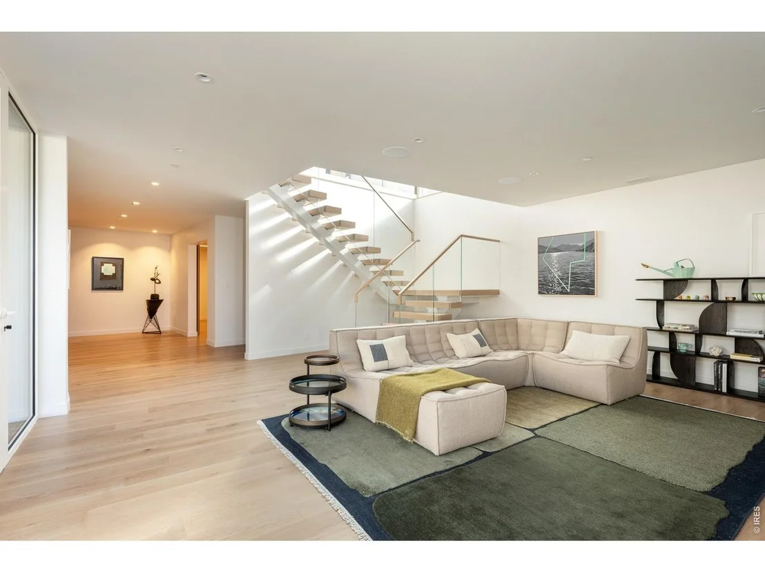 Photo of 1750 Sunset Blvd