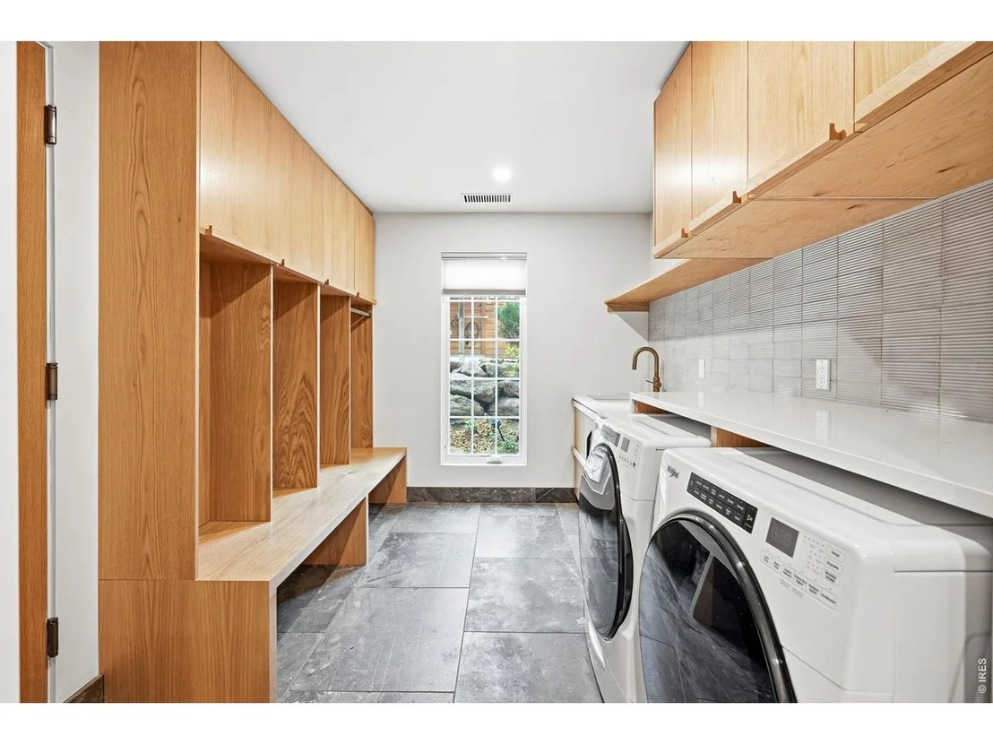 Photo of 1625 Mariposa Ave