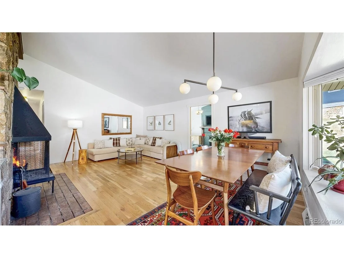 Photo of 27976 Lupine Dr