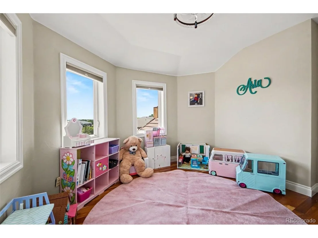 Photo of 15501 Fairway Dr