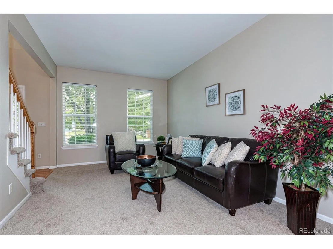 Photo of 2025 Maples Pl