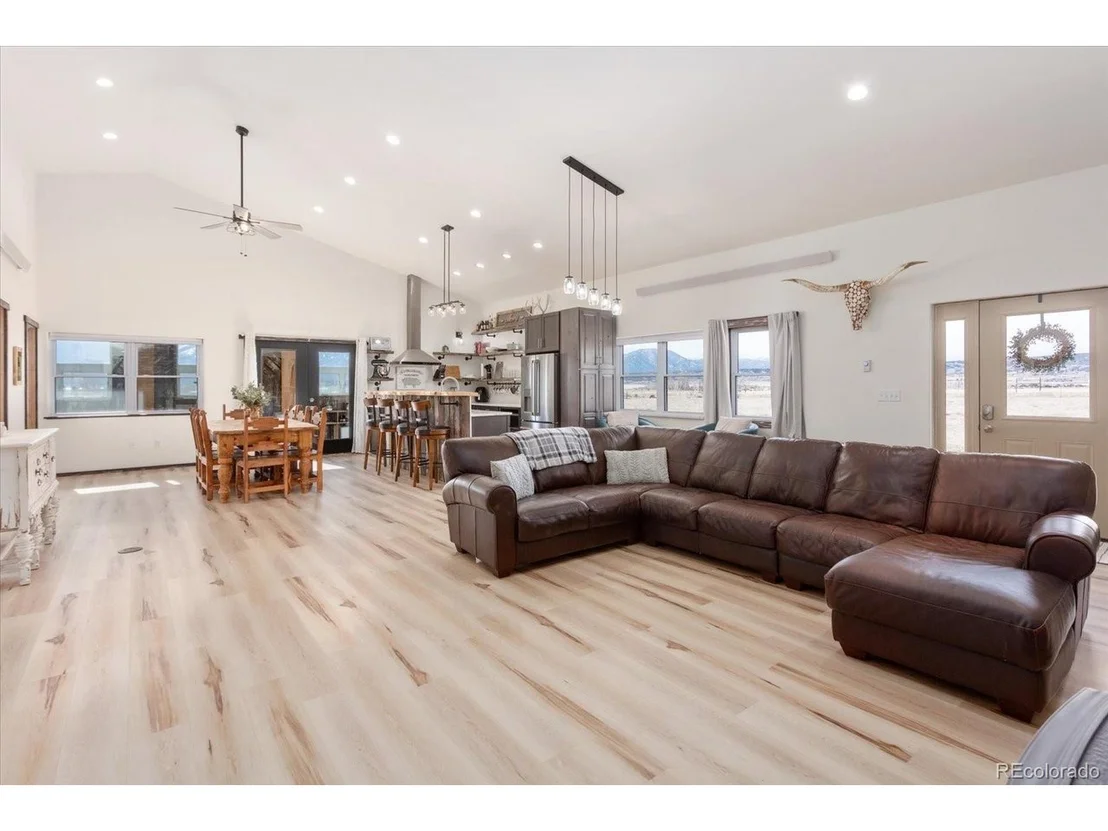 Photo of 10627 Sunnyside Cir
