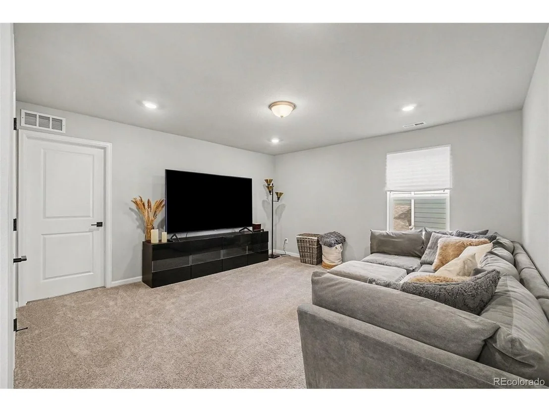 Photo of 2941 S Flat Cir