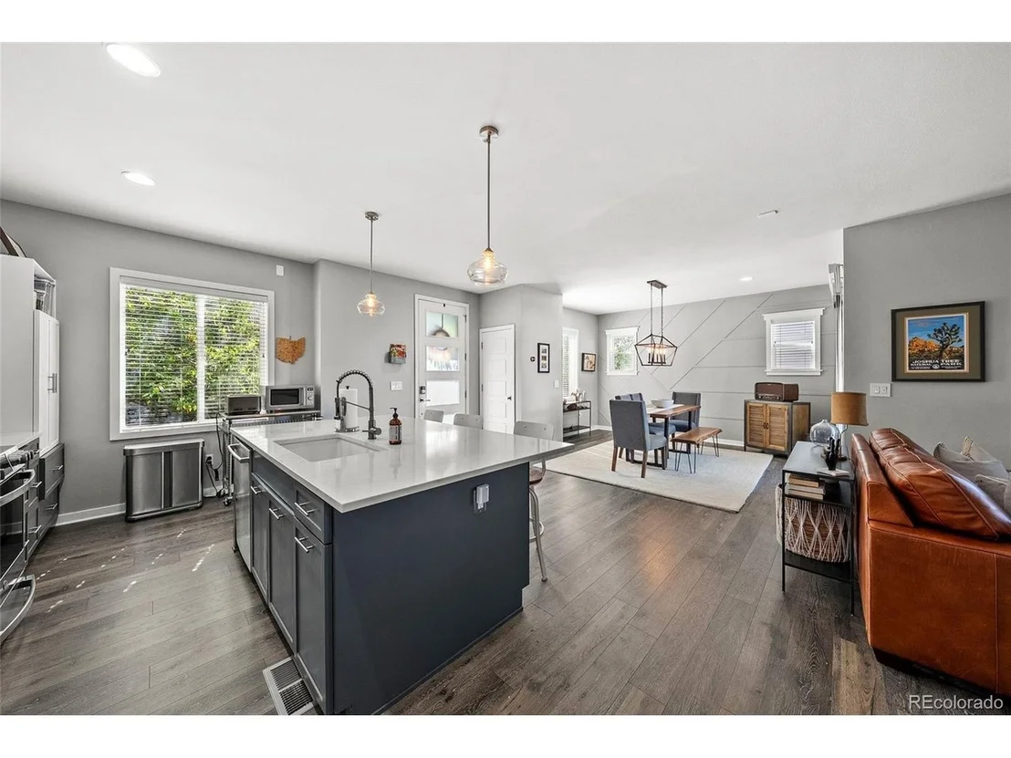 Photo of 3335 Cranston Cir
