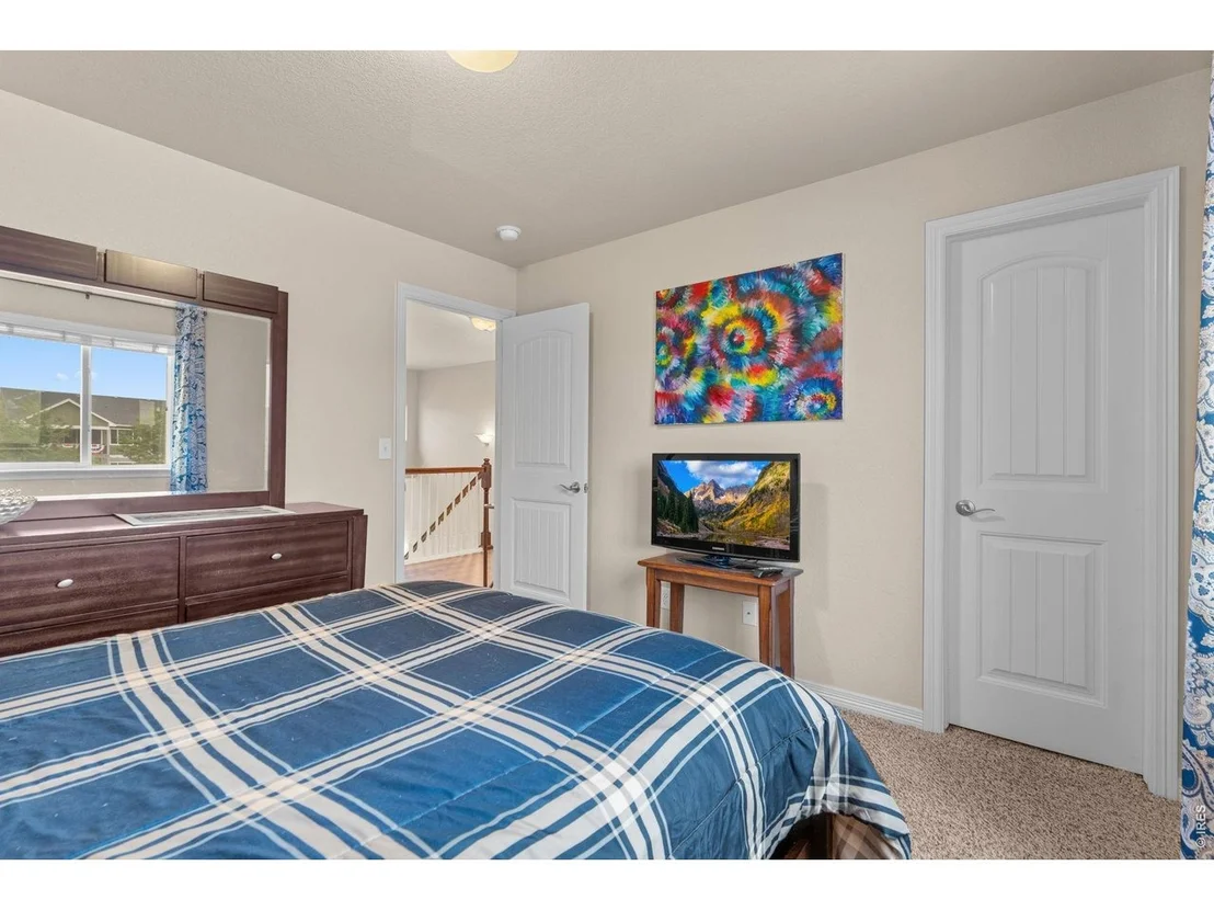Photo of 562 Dakota Ct