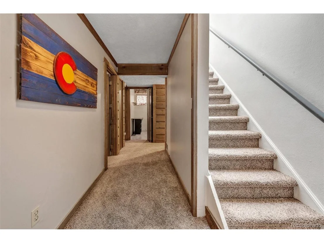 Photo of 9469 Grandview Ave