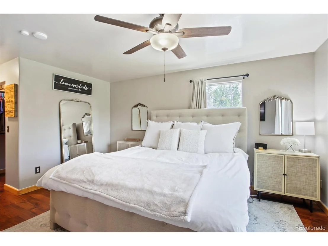 Photo of 1110 Circle 73
