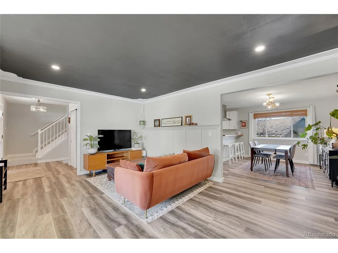 Photo of 9749 Meade Cir
