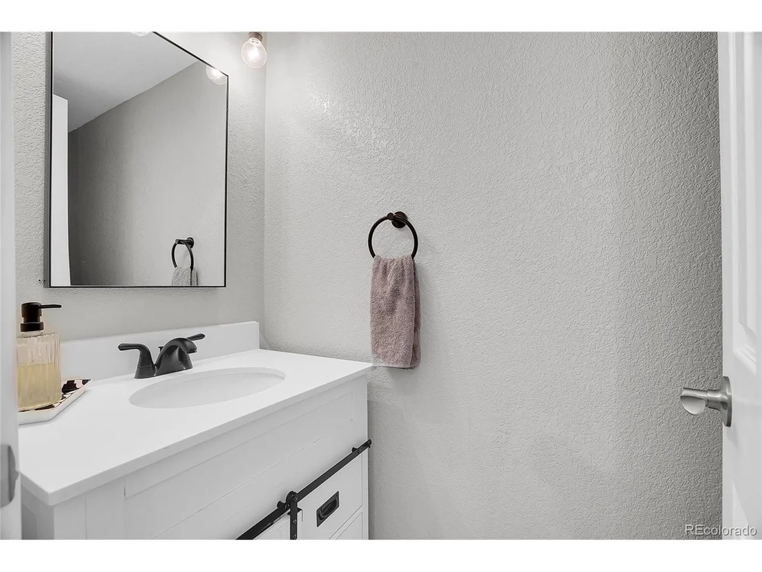 Photo of 10521 Taylor Ave