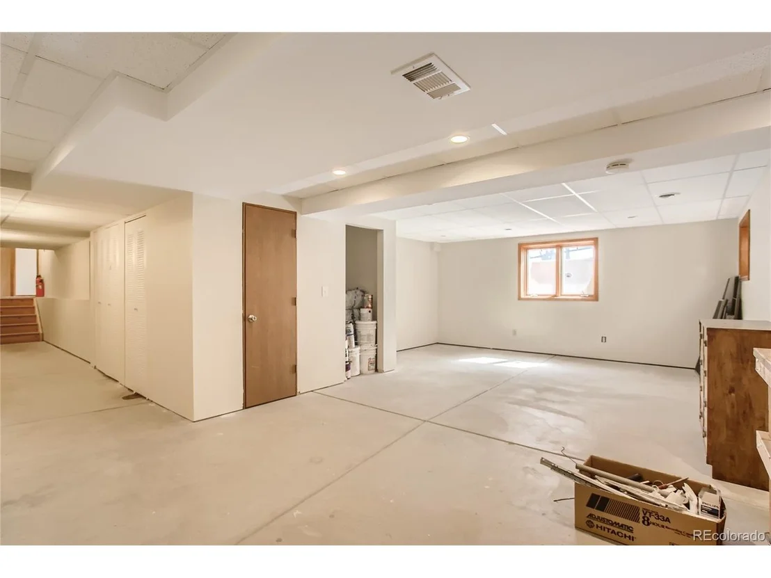 Photo of 5568 Willow Springs Dr