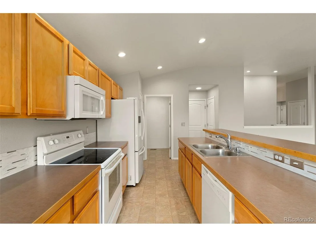 Photo of 2933 Alpine Ave