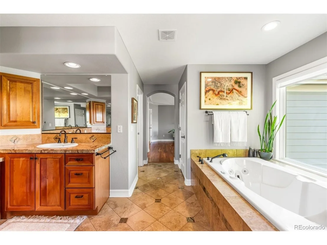 Photo of 14161 Whitney Cir
