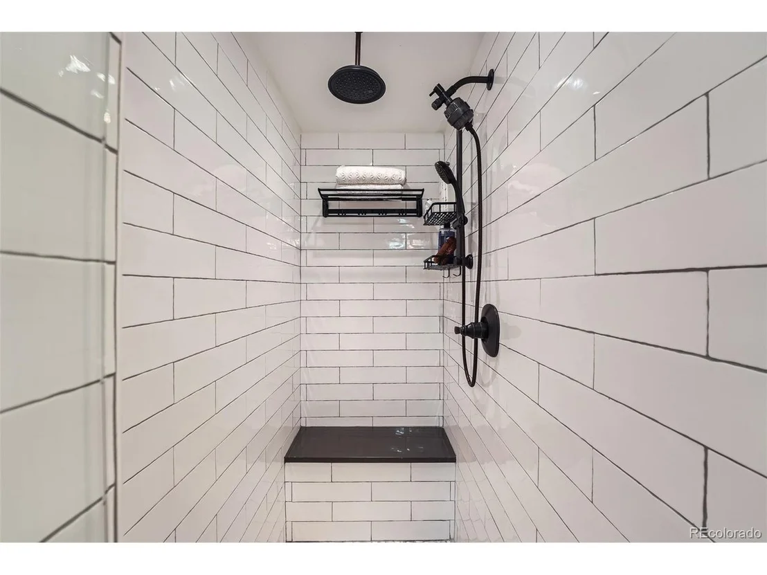 Photo of 4965 Dover St