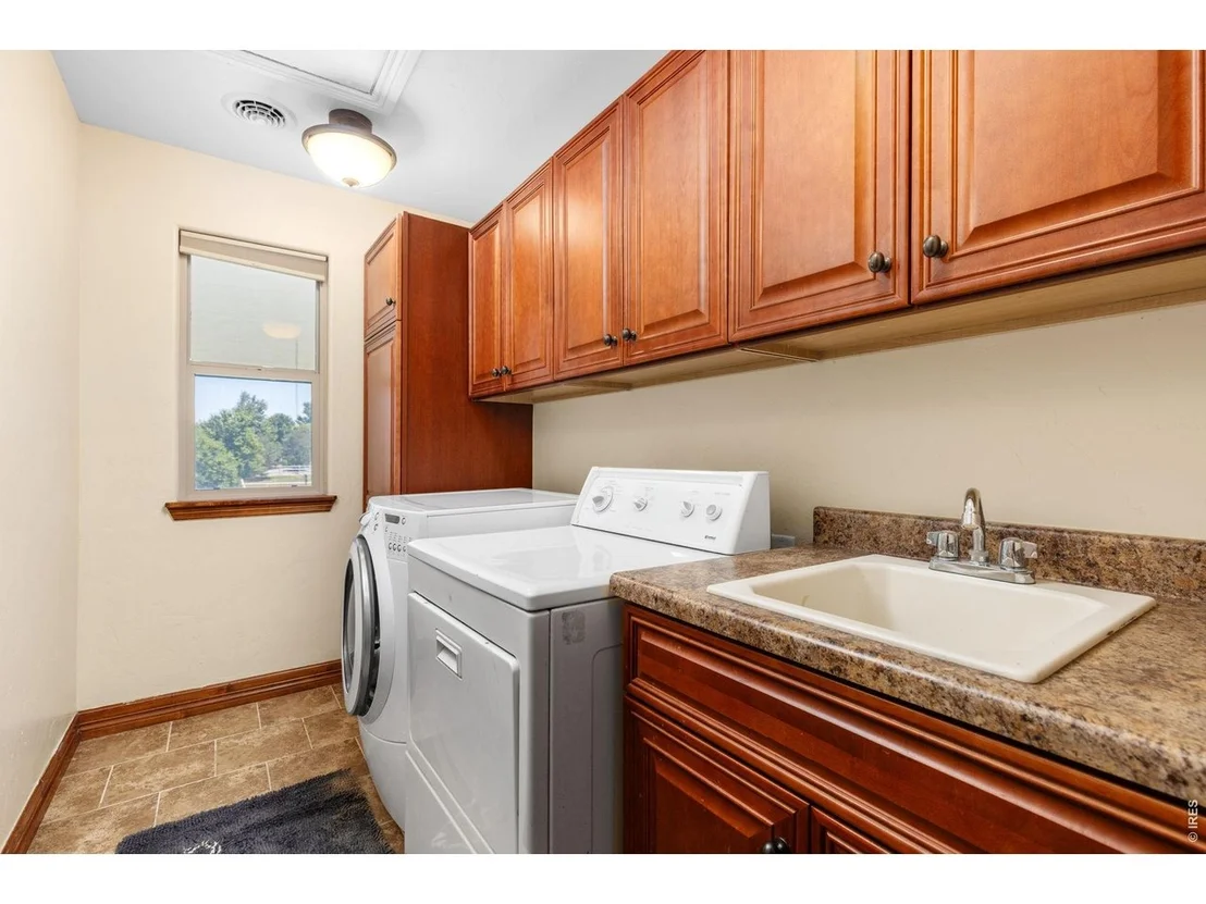 Photo of 7990 Saint St
