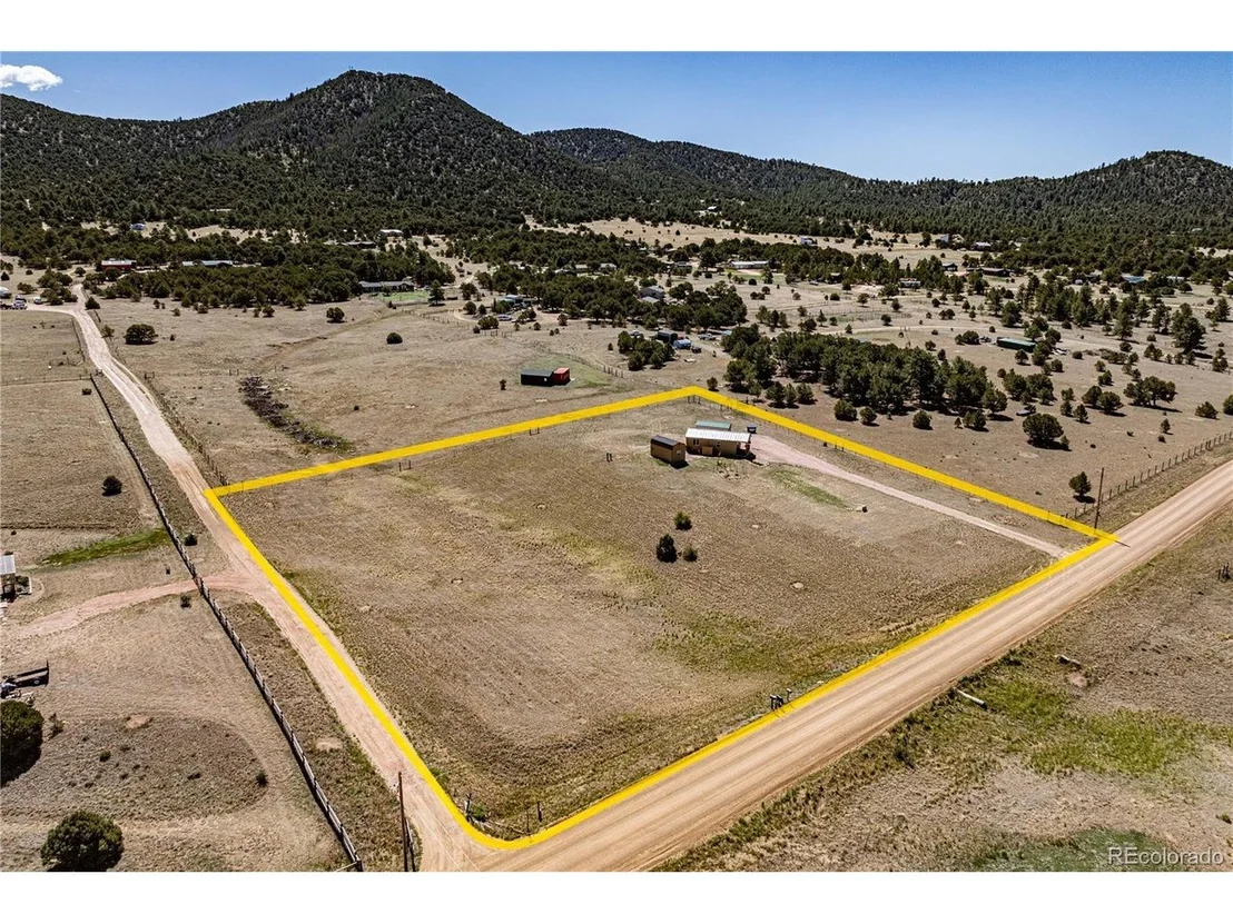 Photo of 612 15th Trl
