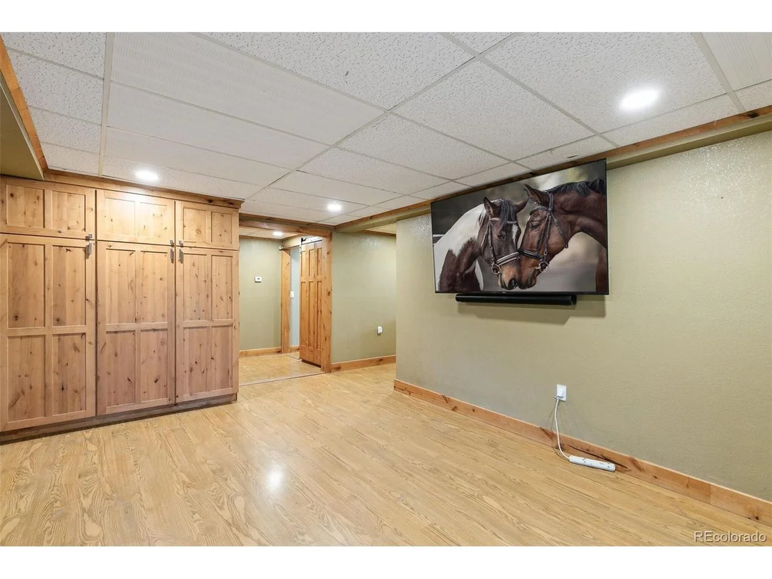 Photo of 9126 Sunrise Ln