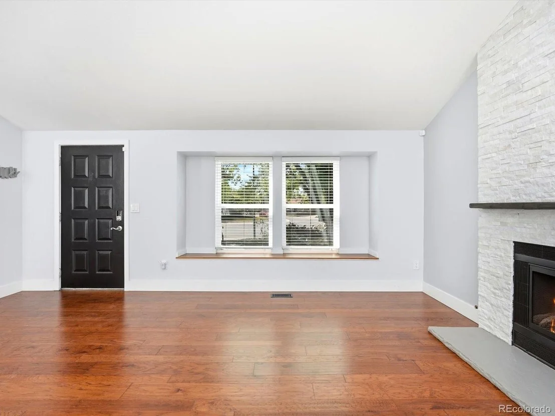 Photo of 6691 Deframe Ct