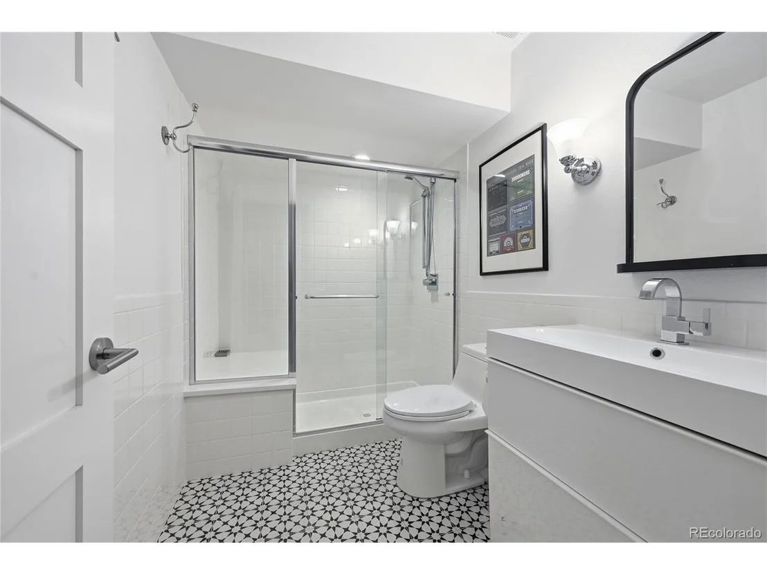 Photo of 860 Union Ave