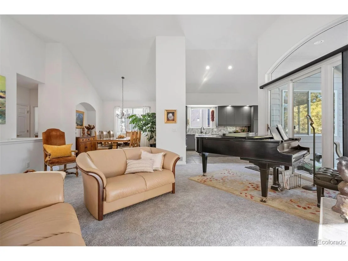 Photo of 31415 Forestland Dr
