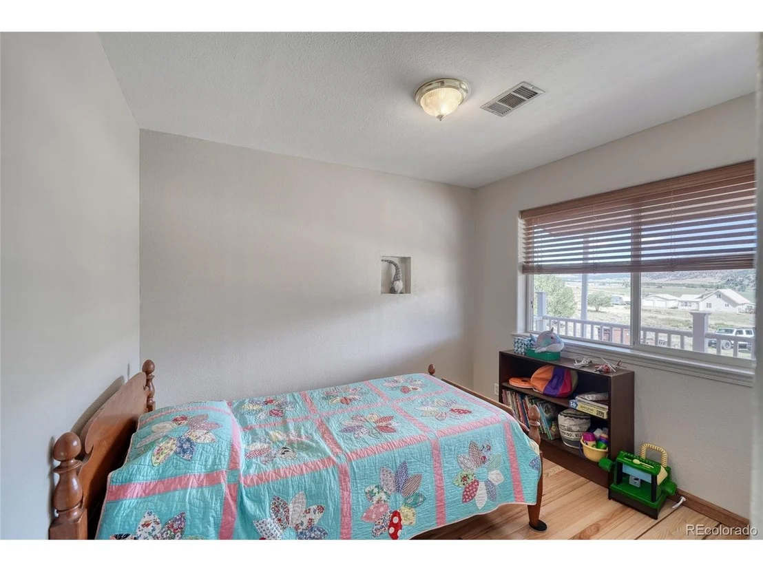 Photo of 128 Pine Edge Dr