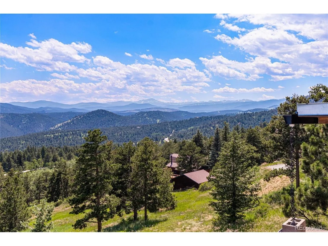 Photo of 340 S Peak Rd