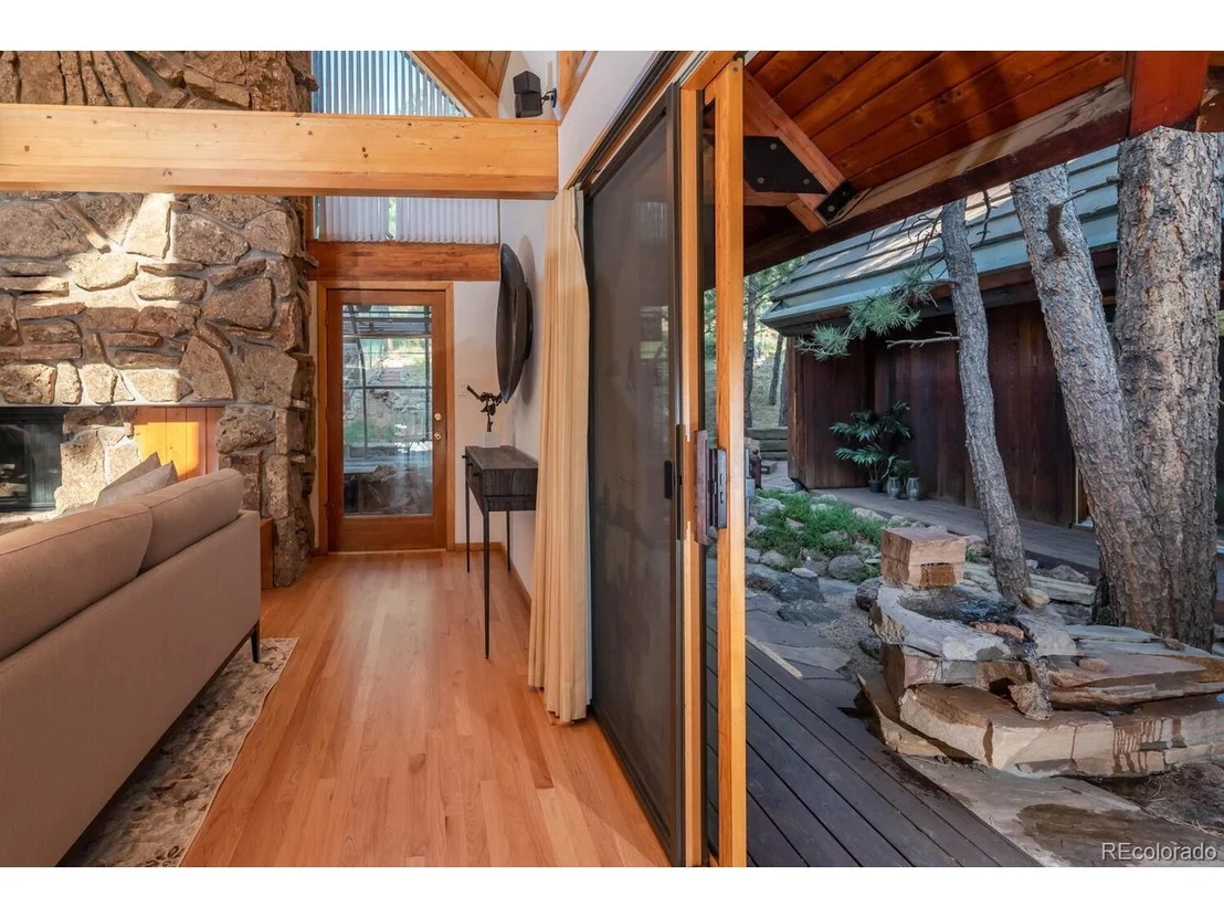 Photo of 2695 Linden Dr