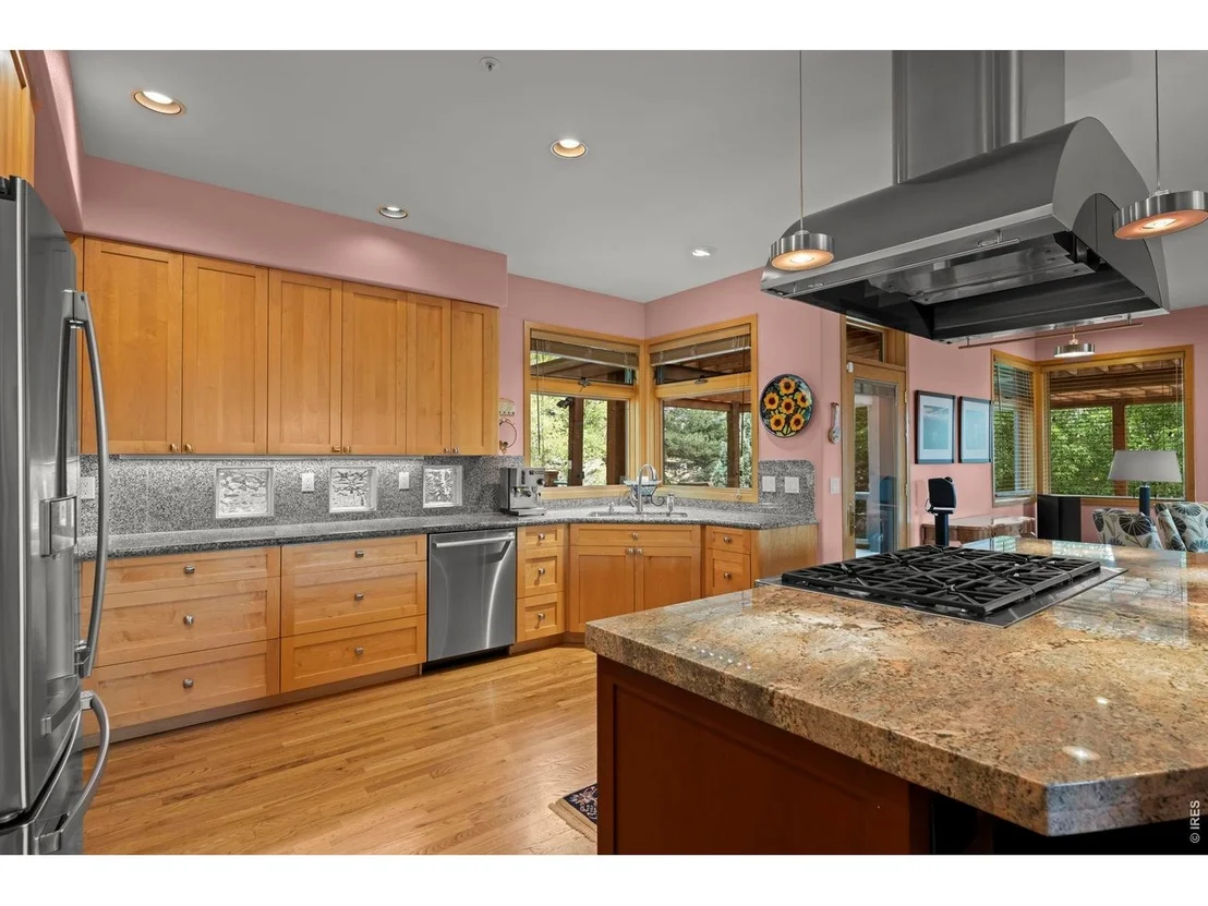 Photo of 7542 Crestview Dr