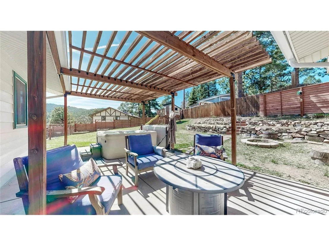 Photo of 27976 Lupine Dr
