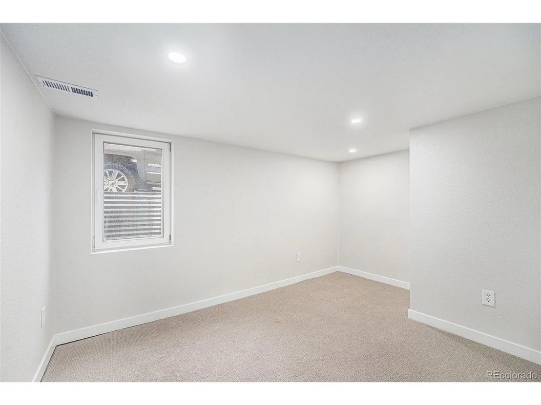 Photo of 5491 Lowell Blvd