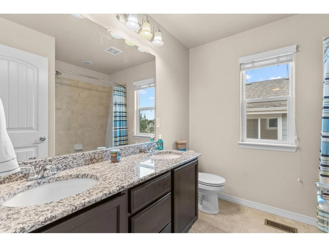 Photo of 562 Dakota Ct