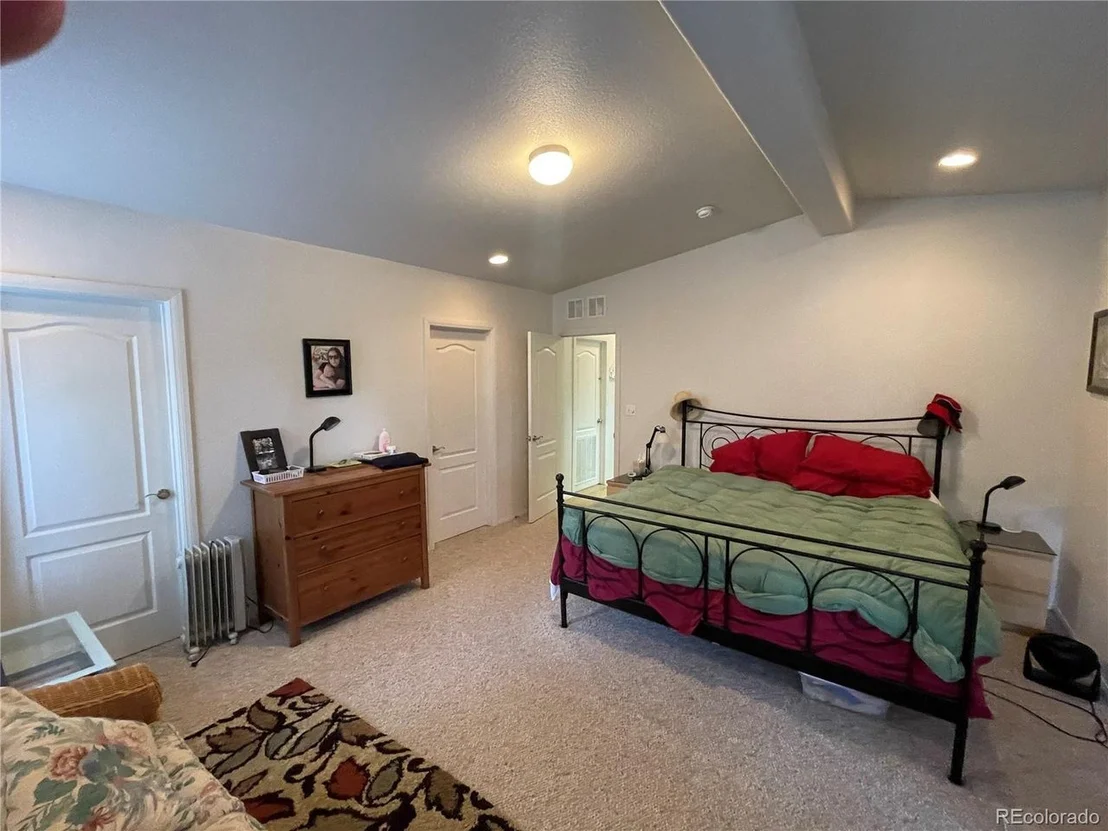 Photo of 663 Bellows Rd