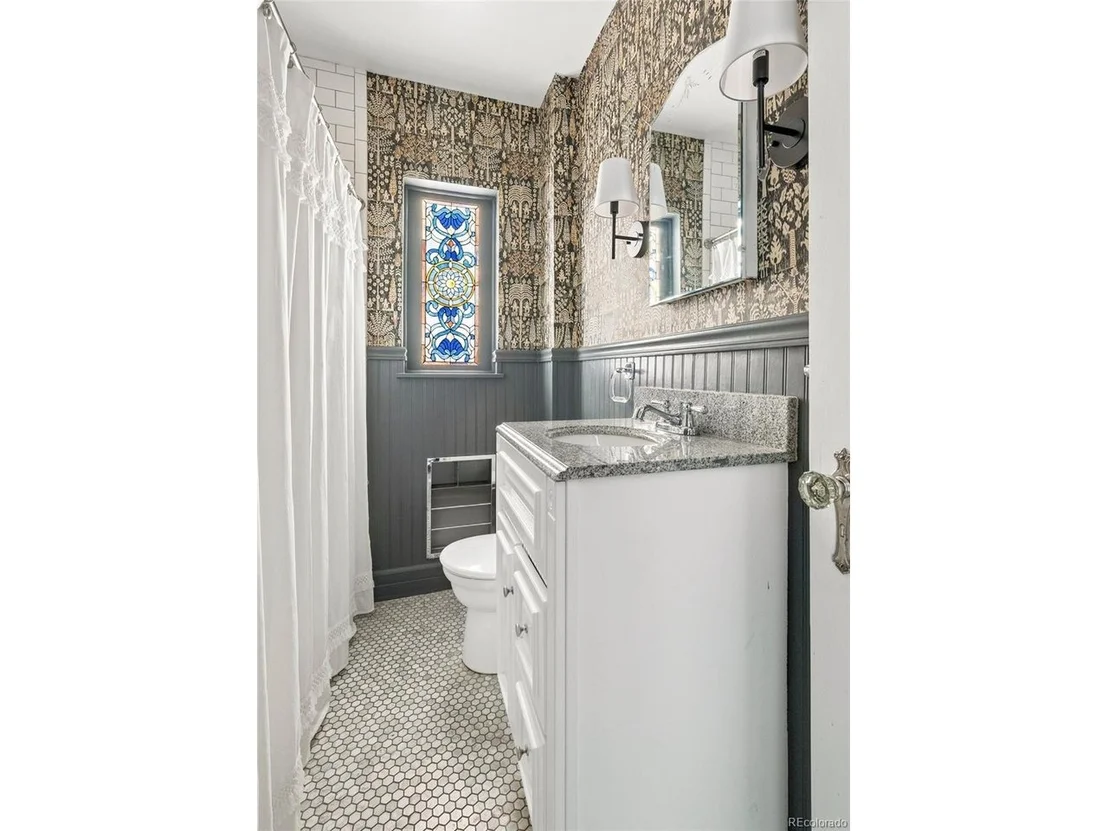 Photo of 450 Elm St