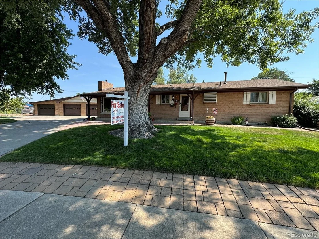 Photo of 1469 Douglas Dr