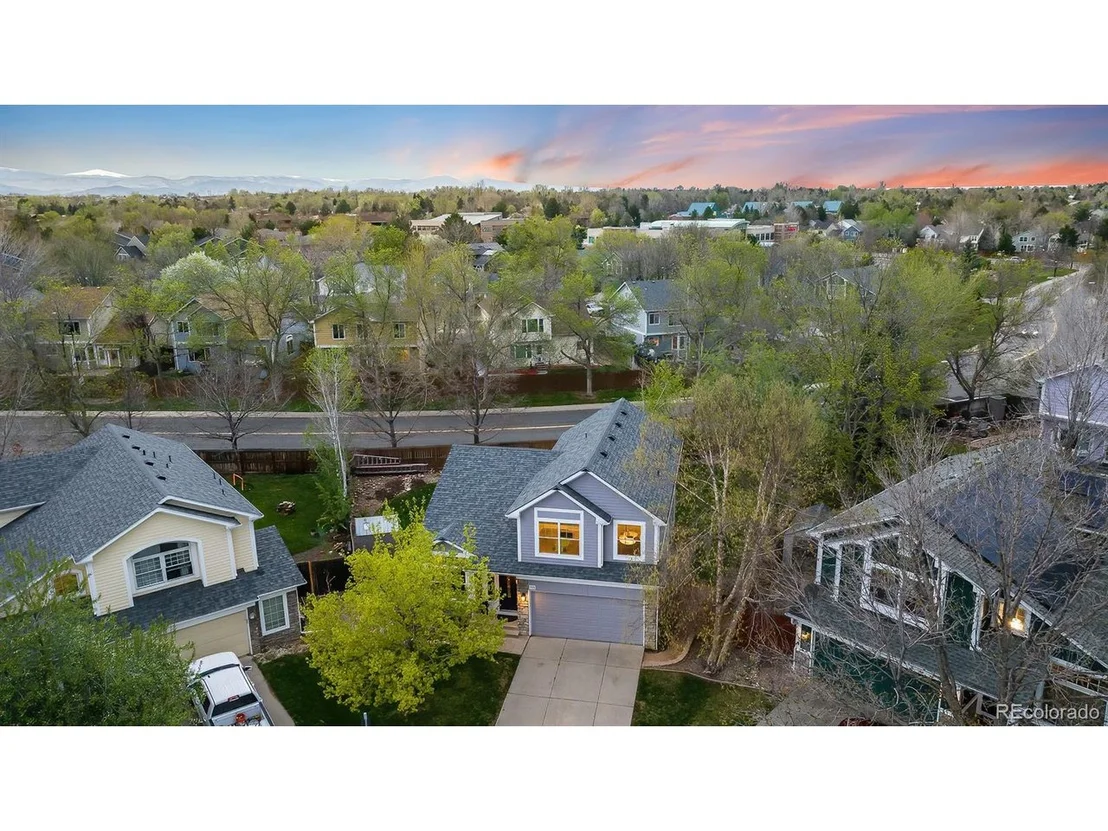 Photo of 905 Jasmine Pl
