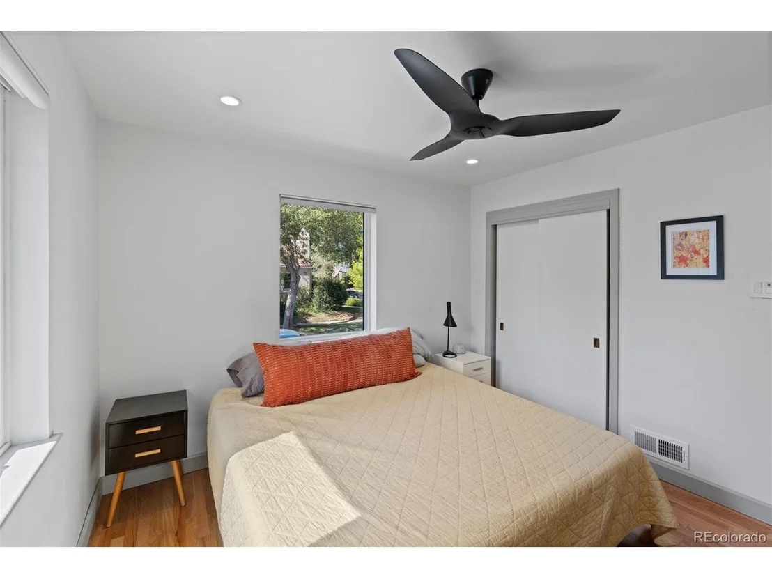 Photo of 1295 Forest St