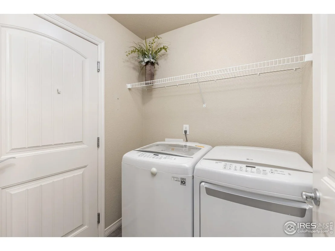 Photo of 6038 Carmon Dr
