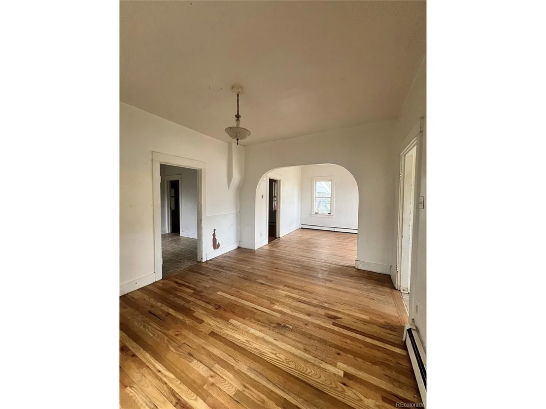 Photo of 114 N 2nd St
