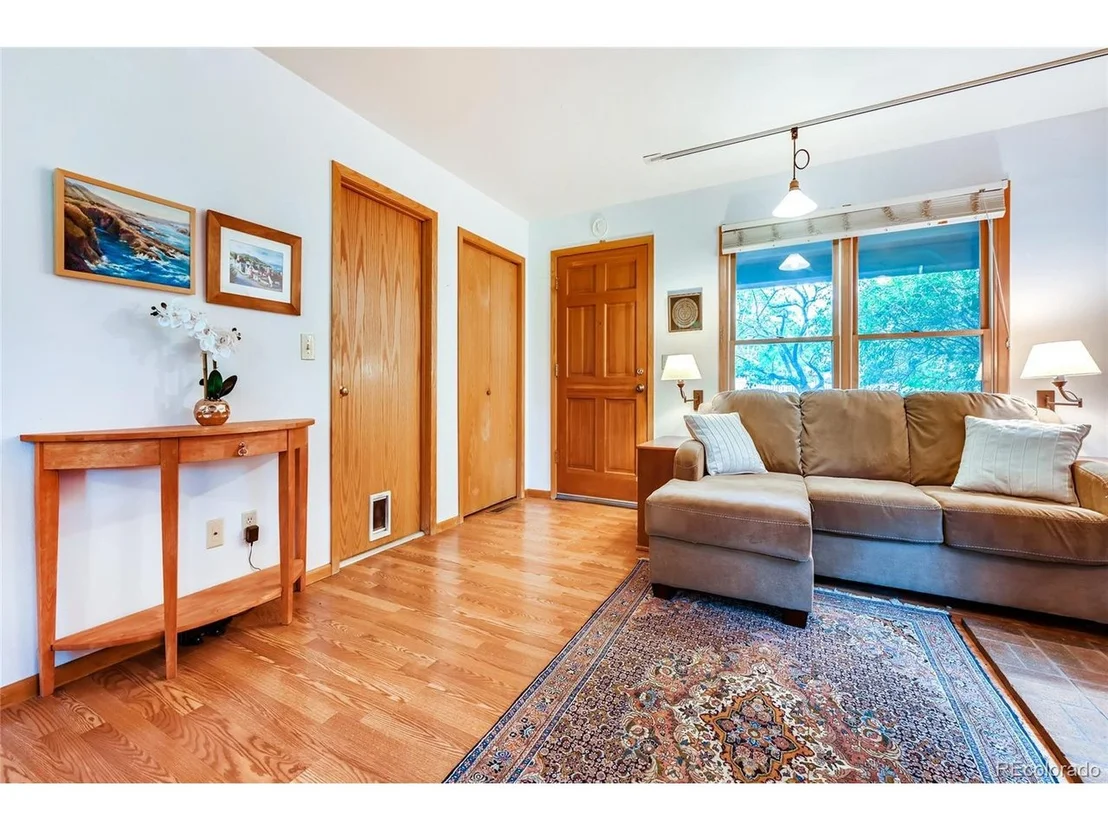 Photo of 1380 Riverside Ave