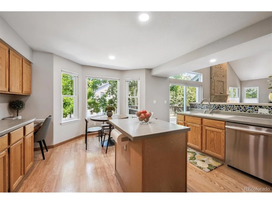 Photo of 6715 W 97th Cir