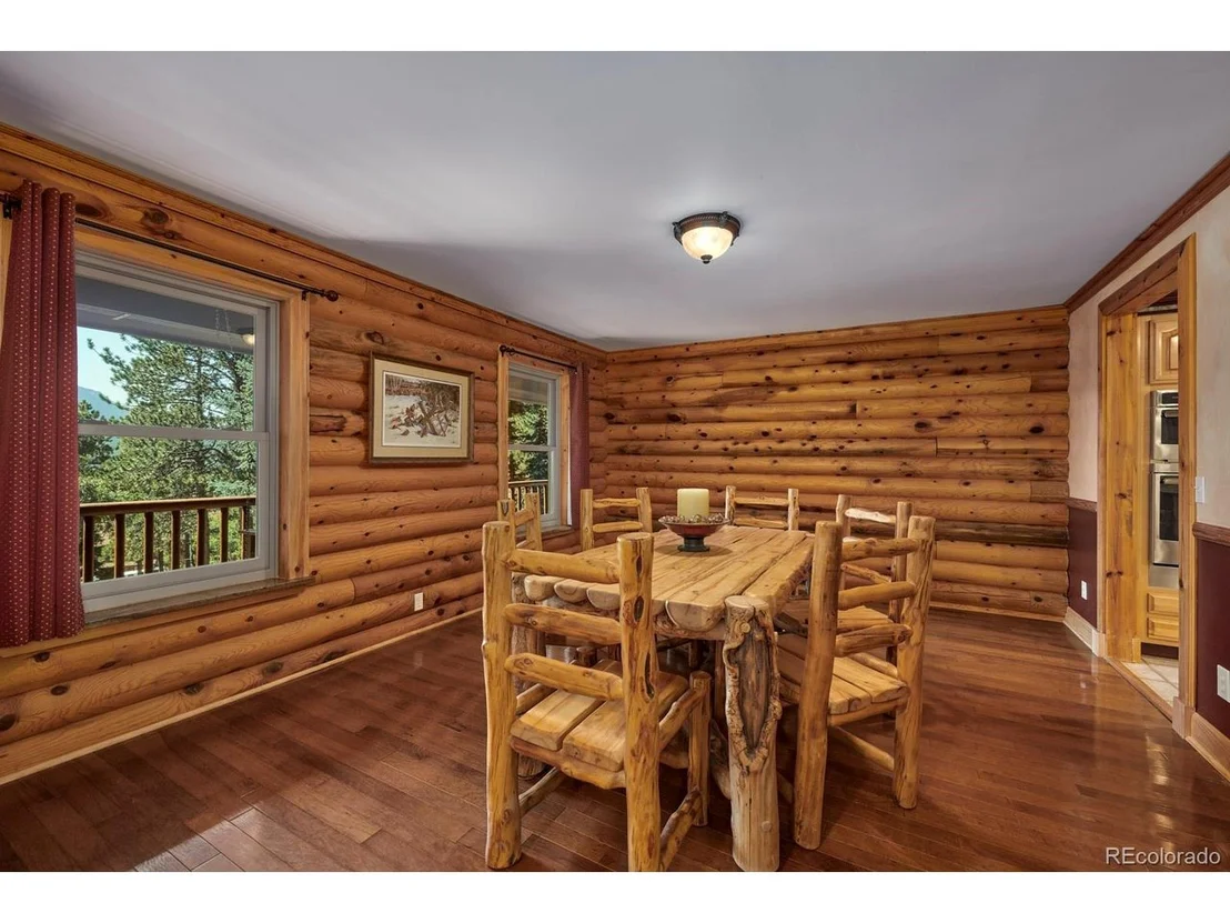Photo of 323 Spruce Way